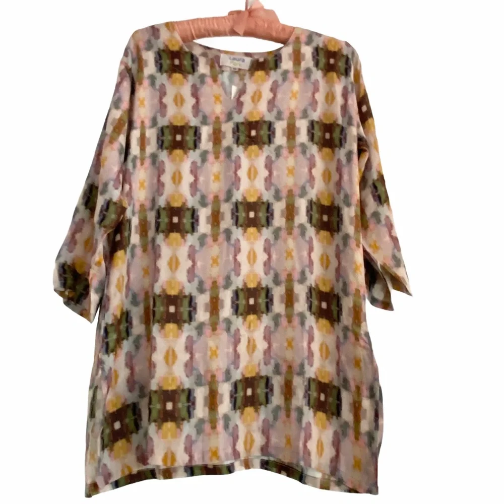 Multicolor Geometric Pattern Tunic Top - Picture 1 of 9